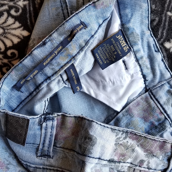 Floral Shorts - Picture 3 of 3